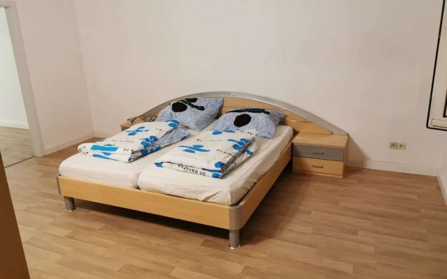Nice Flat near Town Center & Wöhrder See