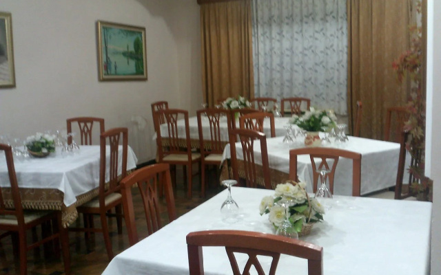 Hotel Alpar