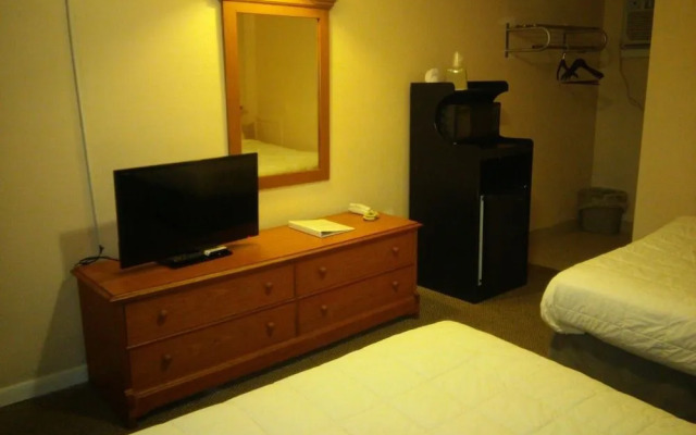 Colony House Motel