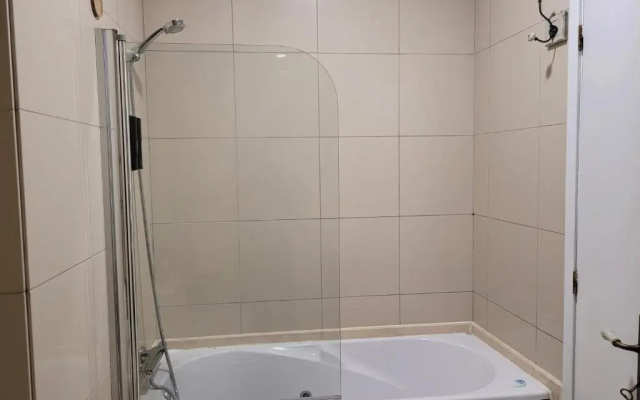 Charming City Center 140m2 & FREE Parking