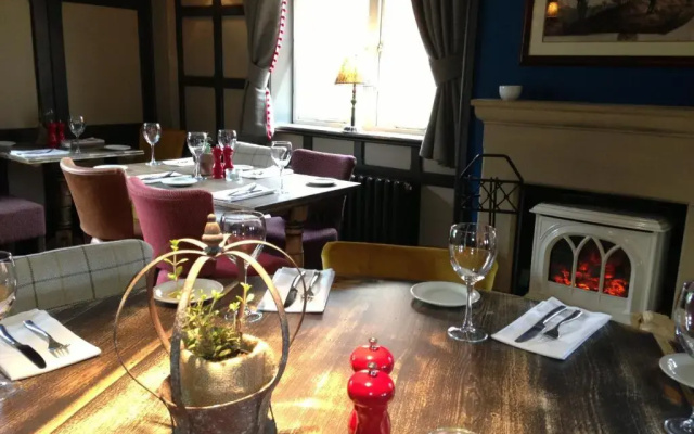 The Crown Pub, Dining & Rooms