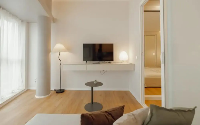 Bright Window Apartment by Vacationy