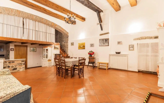 025- La casa di Esmeralda (011017-LT-0667)