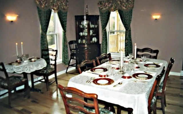 New Horton Lake Inn
