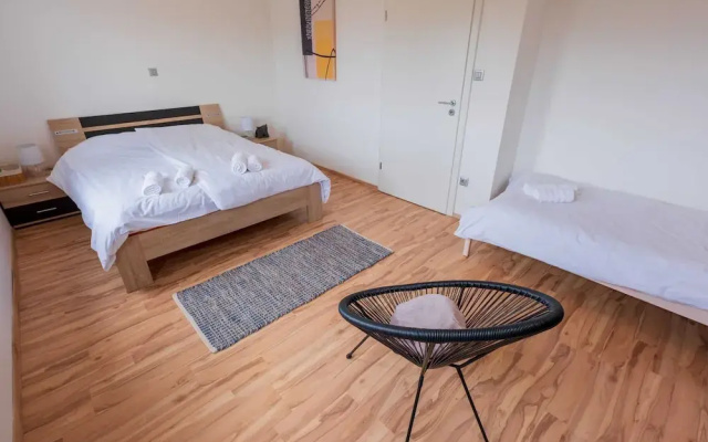 Charming Three Bedroom House Turanj