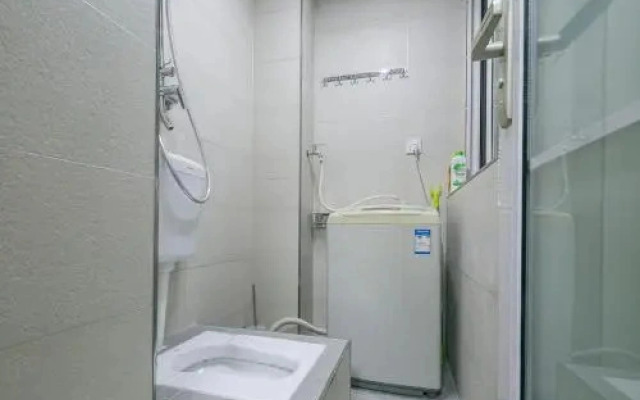 Xi'an Beilin·Small Goose Tower· Locals Apartment 00152240