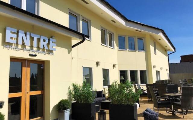 Hotel Albatross вид на фасад