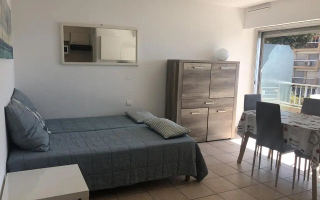 Appartement Saint-Raphaël, 1 pièce, 2 personnes - FR-1-466A-27