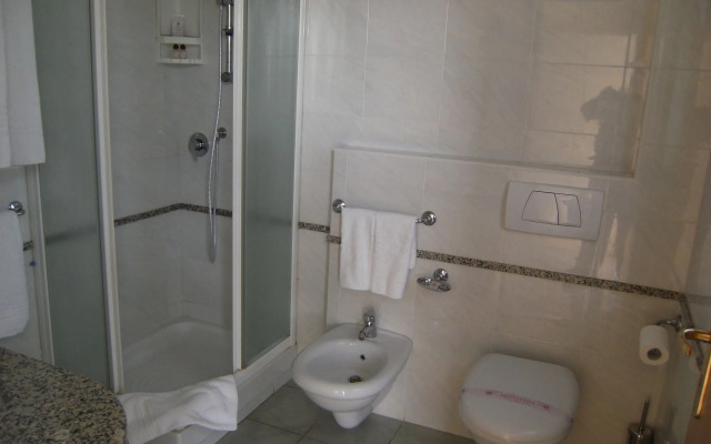 King's House Hotel Resort
