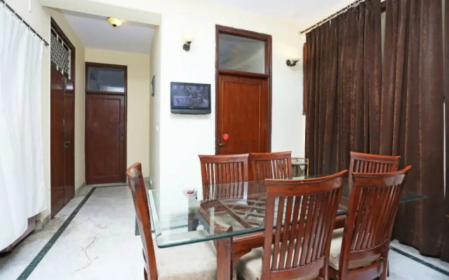 Oyo 708 Hotel Sanjeevni