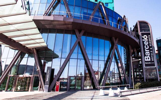 Отель Barceló Milan вид на фасад
