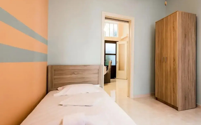 Bright apartment with 2 bedrooms