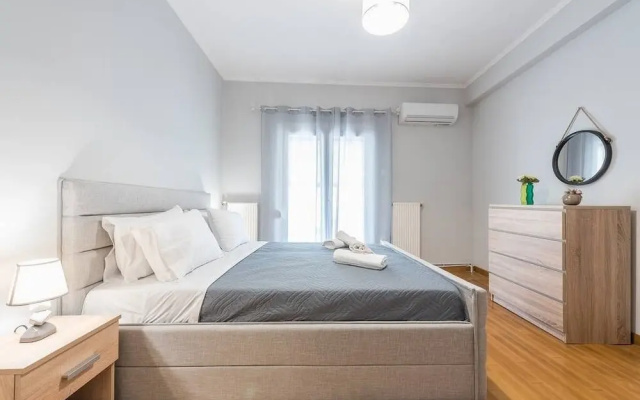 Central Flat with Cosy Sunny Terrace