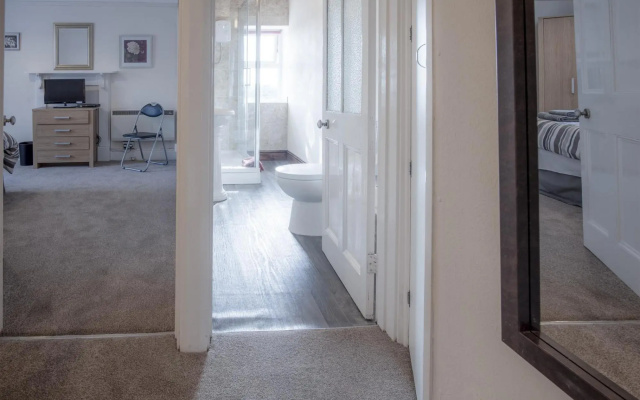 Dragons Den - 2 Bedroom Apartment - Tenby