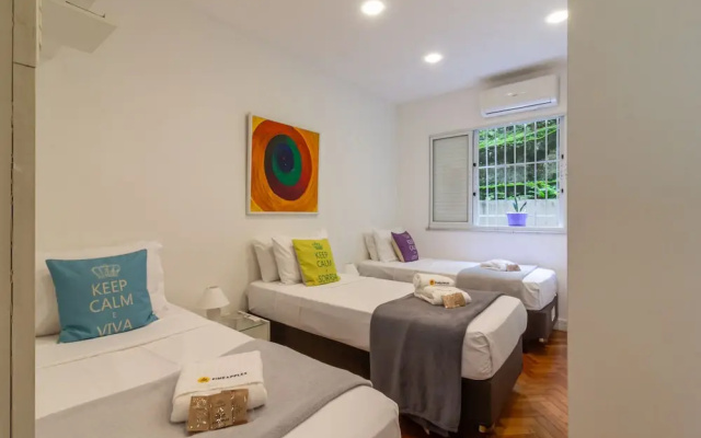 10-min Walk to Copacabana Beach Stc302