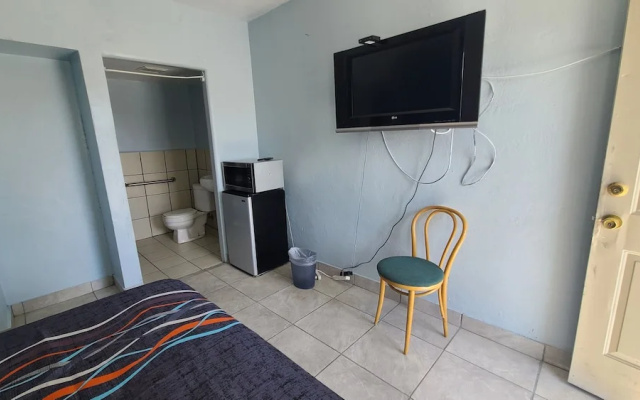 Green spot motel