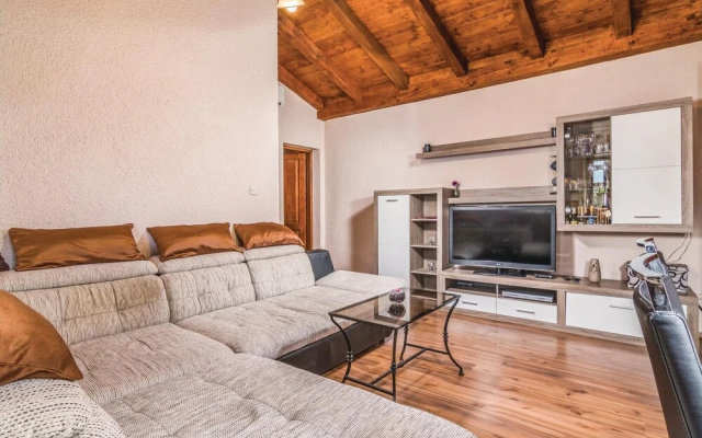 Beautiful Home in Sv lovrec With Wifi and 1 Bedrooms