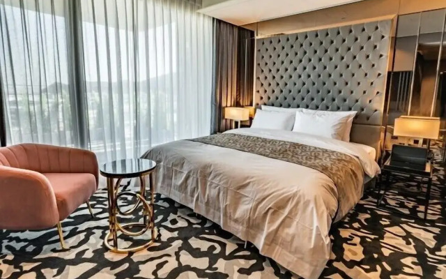 Best Louis Hamilton Hotel West Busan