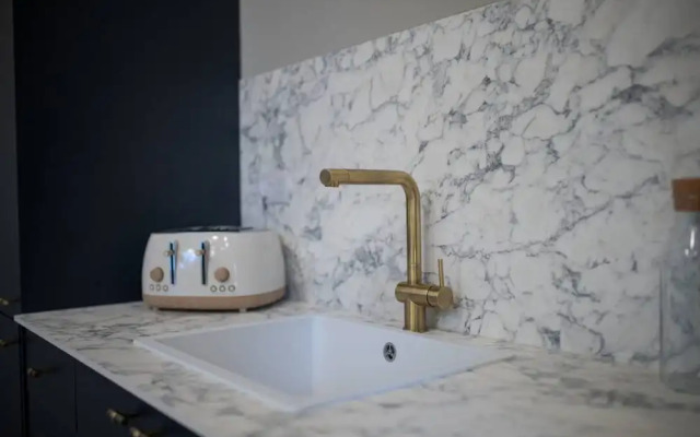 Perfect Hyde Park Apartment PS3