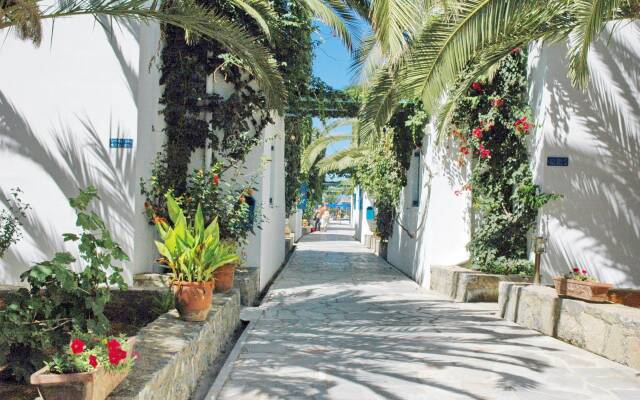 Отель Galeana Beach Hotel Греция, Ретимнон - отзывы, цены и фото номеров - забронировать отель Galeana Beach Hotel онлайн вид на фасад