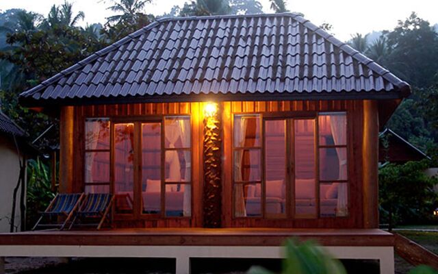 Отель Thiw Son Beach Resort вид на фасад
