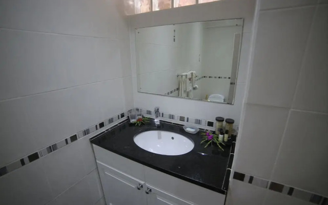 Rodney Bay Suites