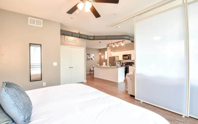 Plano Dreamy Studio Apartment
