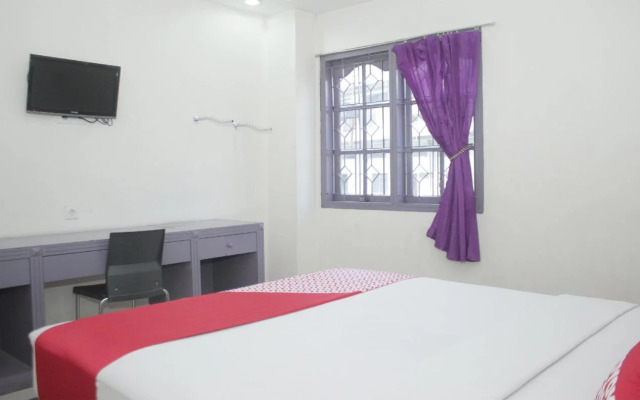 OYO 844 Surya Hotel