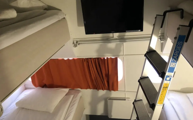 Jumbo Stay - Hostel