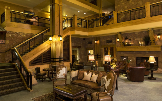 Grand Summit Hotel - Canyons Village, a RockResort