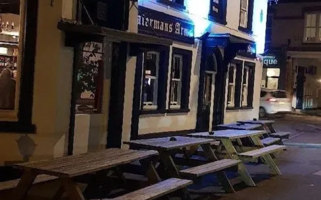 OYO The Watermans Arms Hersham
