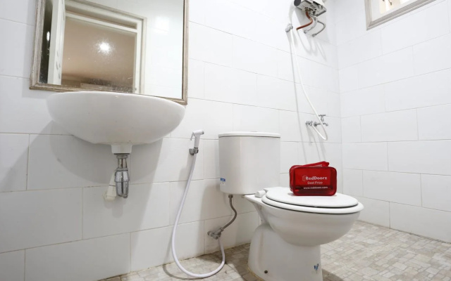RedDoorz Plus near Adisucipto Airport 2