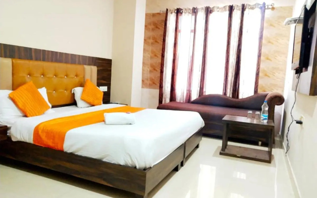 OYO 10318 Hotel Sukhman Residency