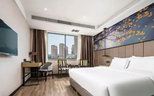 Grapefruit Hotel