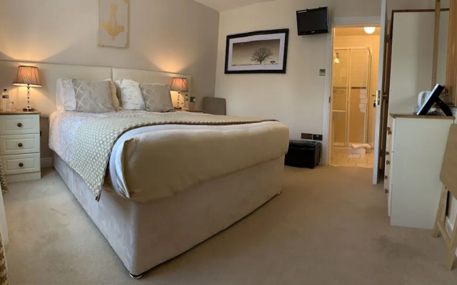 Rivers Edge Bed  Breakfast