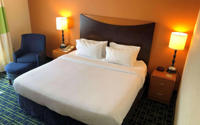 Country Inn & Suites by Radisson, Fayetteville I-95, NC