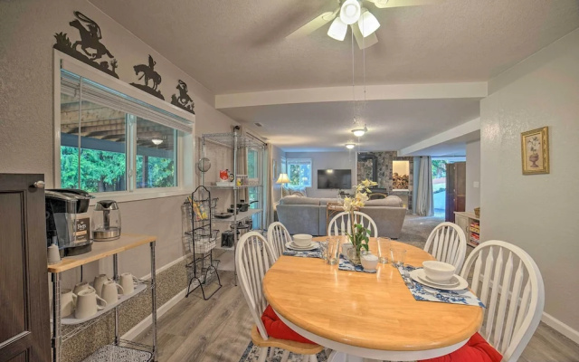 Lovely Snohomish Studio Near Boating & Hiking