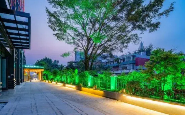 Ibis Styles Hotel (Ruili Jiegao Border Trade Zone Branch)