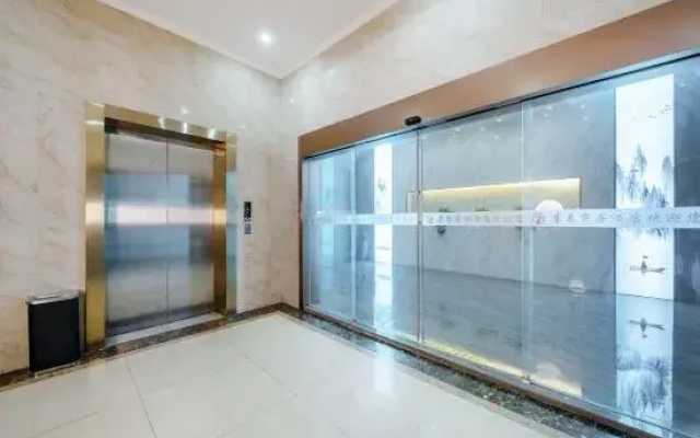 Zuntai Business Hotel