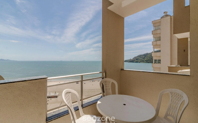Apto 3Q pé na areia com vista mar CET802