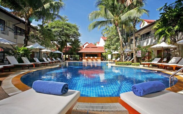 Отель Horizon Patong Beach Resort & Spa вид на фасад