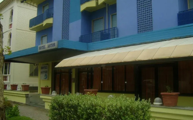 Hotel Astor