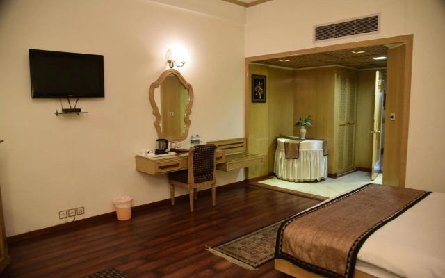 Hotel Kamal Palace