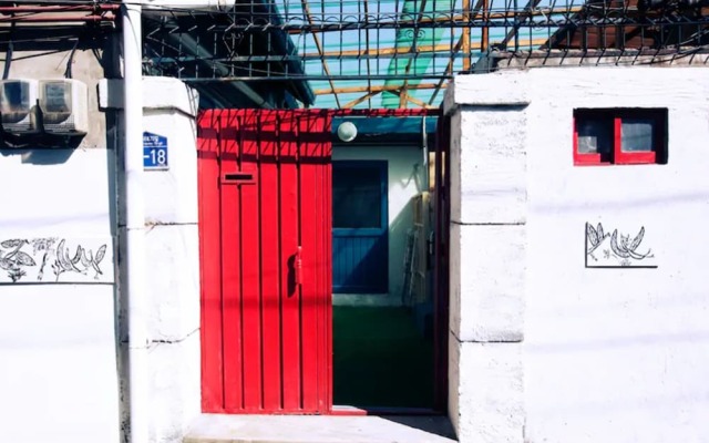 Отель Janice's Traditional Seoul House Сеул вид на фасад