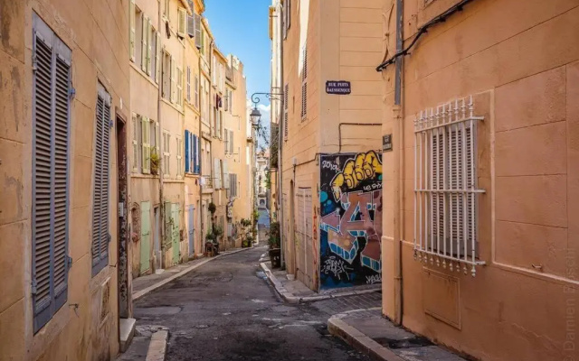 Appartement 5*, Climatisé, avec Terrasse au quartier Le Panier