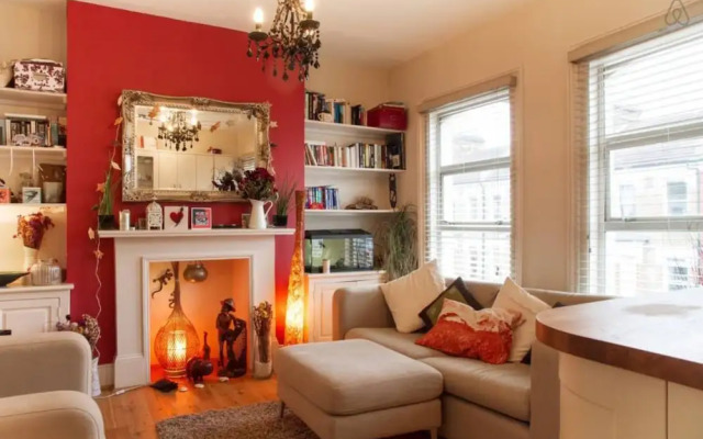 Unique 3 Bedroom Apartment in Clapham