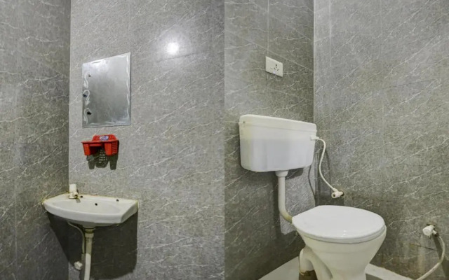 OYO Flagship 80598 Blue Heart Guest House