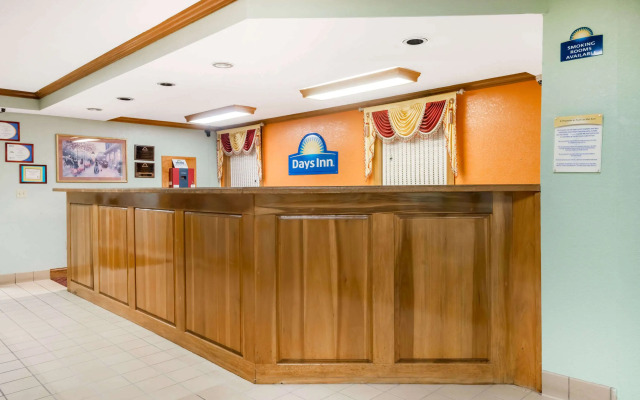 Days Inn by Wyndham Amherst OH – Near Cleveland, Cedar Point & Lake Erie