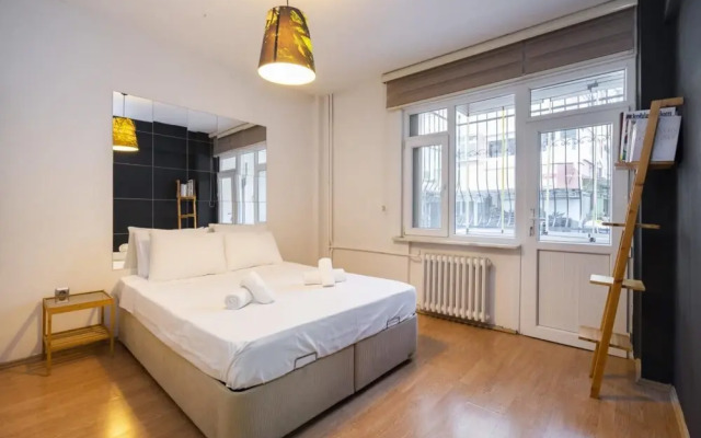 Central Stylish House in Gayrettepe