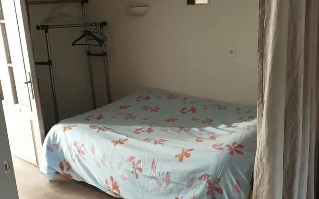T1 Dans Maison Au Calme